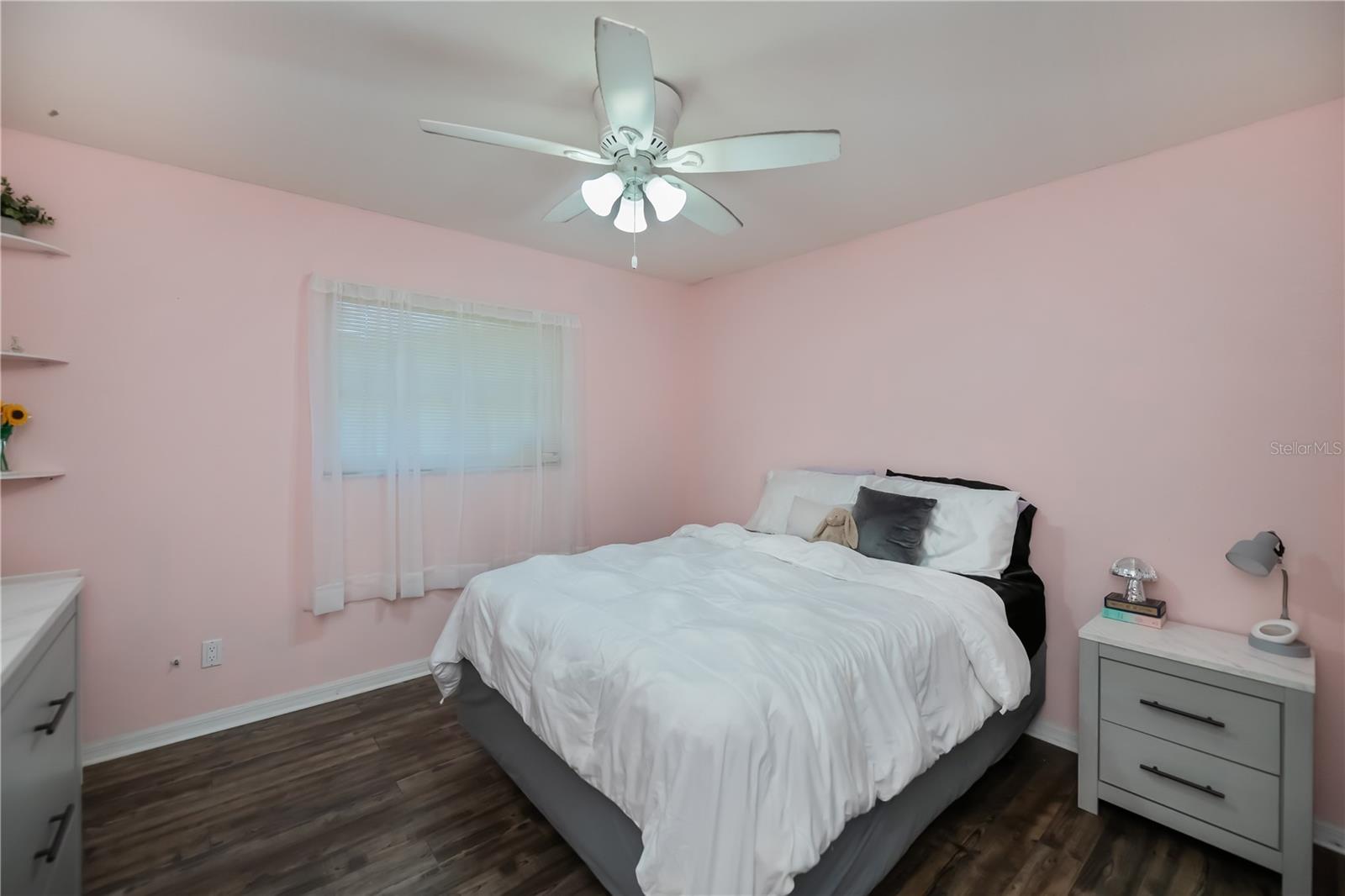 Image 28 of 63 For 18530 Hottelet Circle