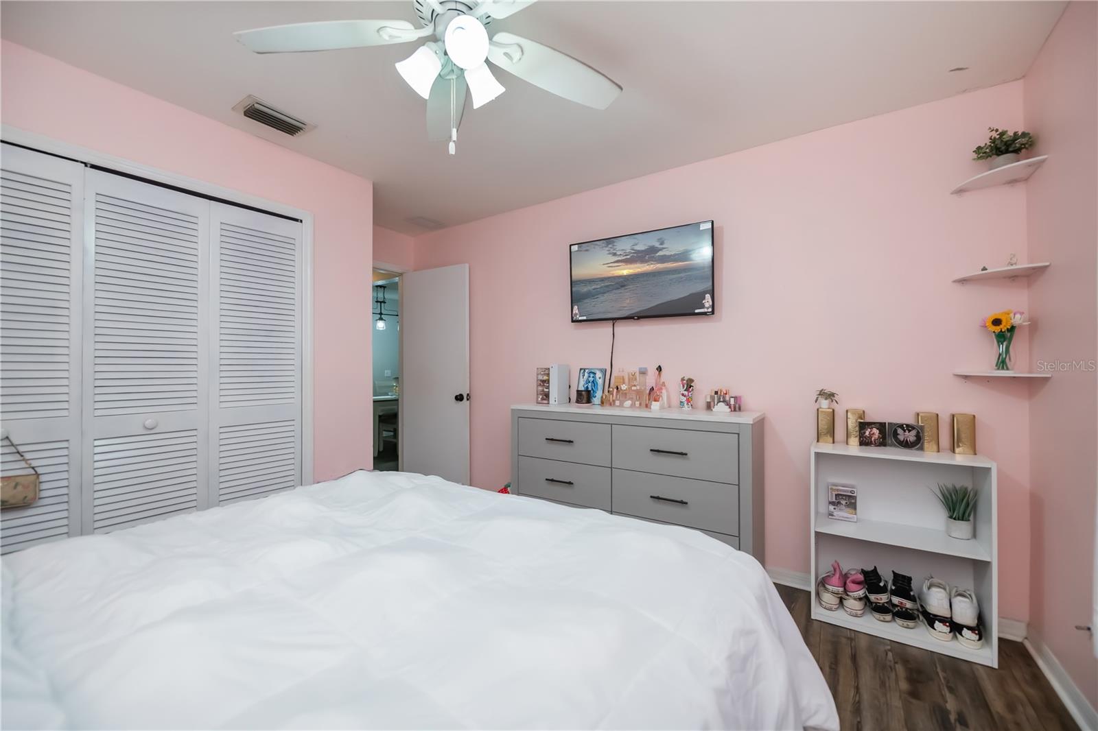 Image 30 of 63 For 18530 Hottelet Circle