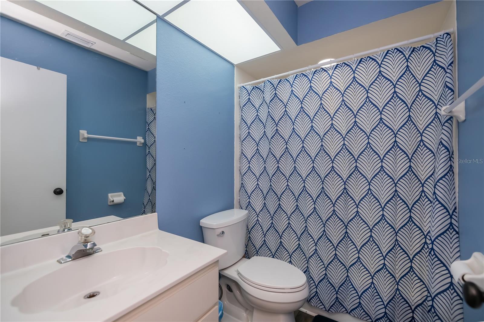 Image 31 of 63 For 18530 Hottelet Circle