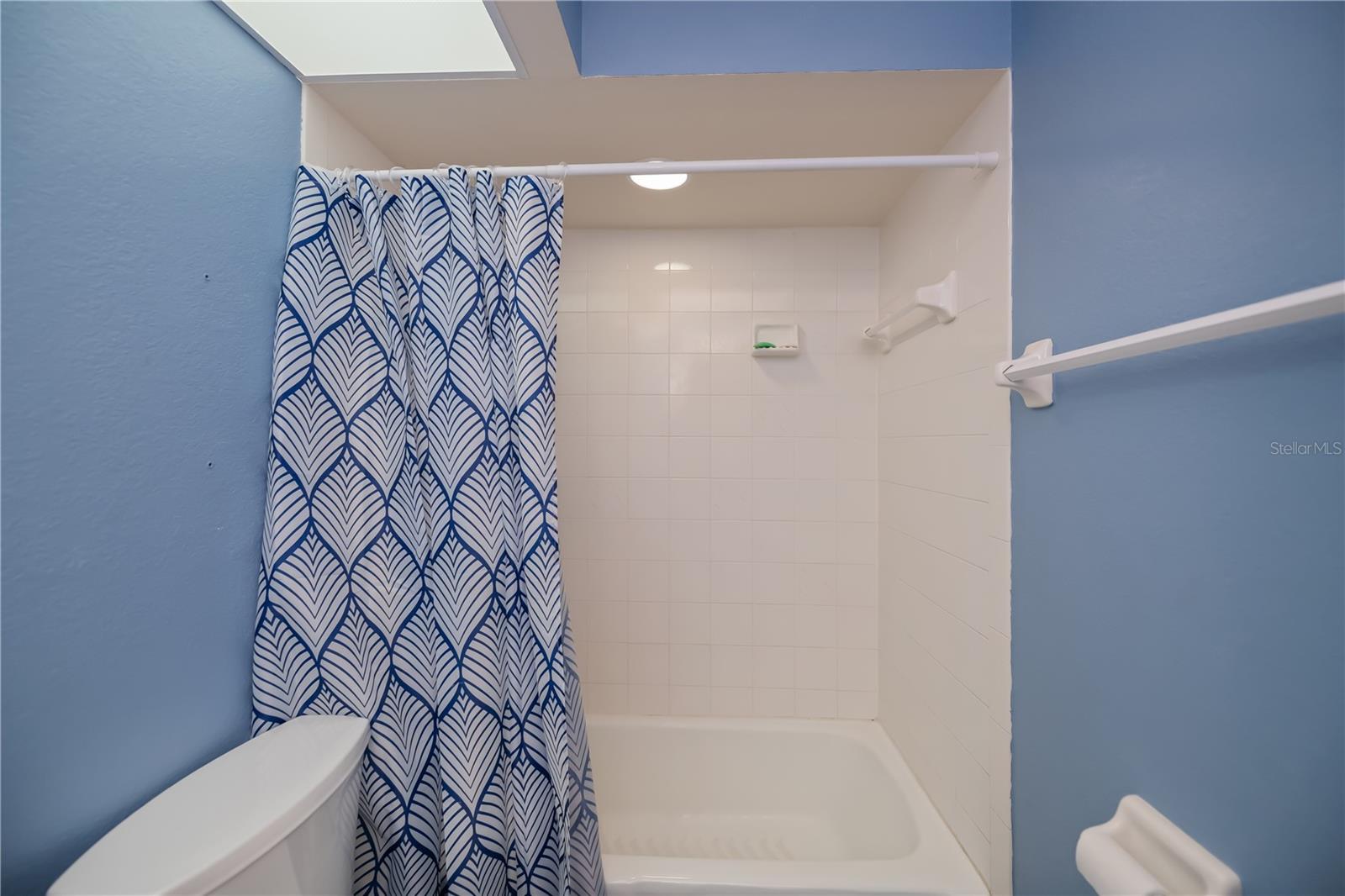 Image 32 of 63 For 18530 Hottelet Circle