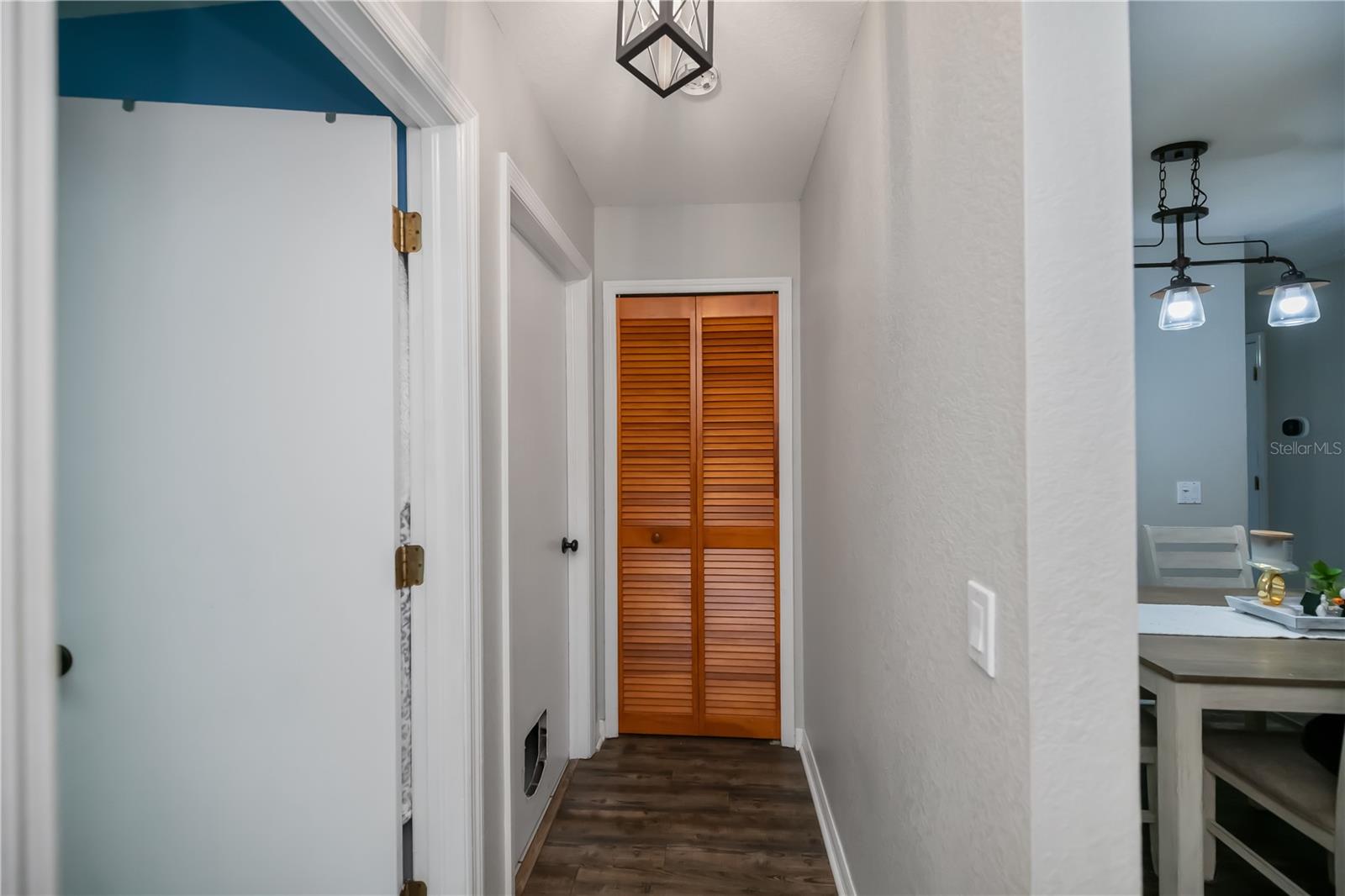 Image 33 of 63 For 18530 Hottelet Circle