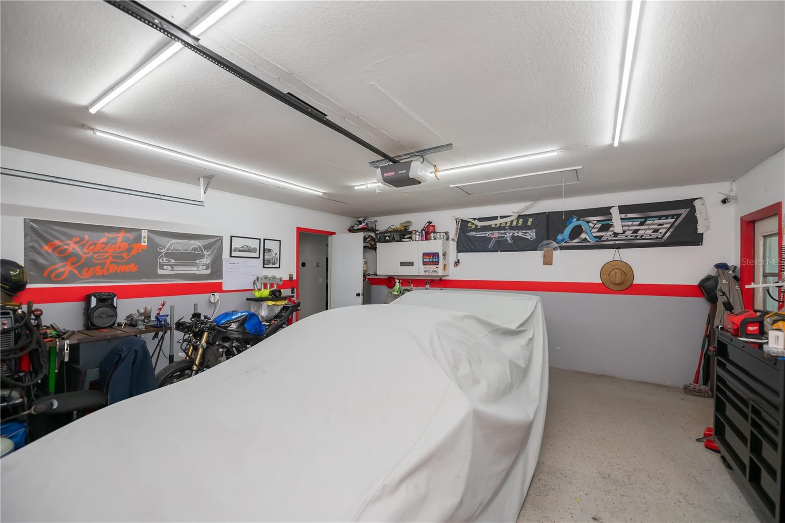 Image 43 of 63 For 18530 Hottelet Circle