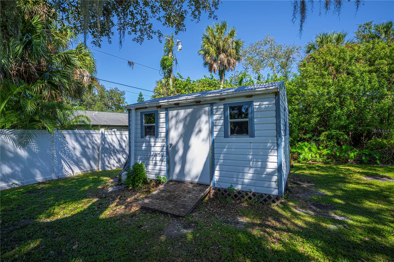 Image 47 of 63 For 18530 Hottelet Circle