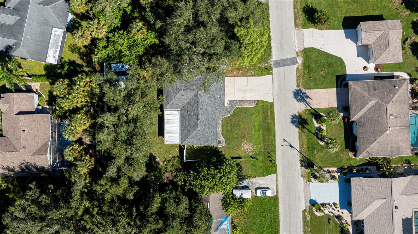 Image 53 of 63 For 18530 Hottelet Circle