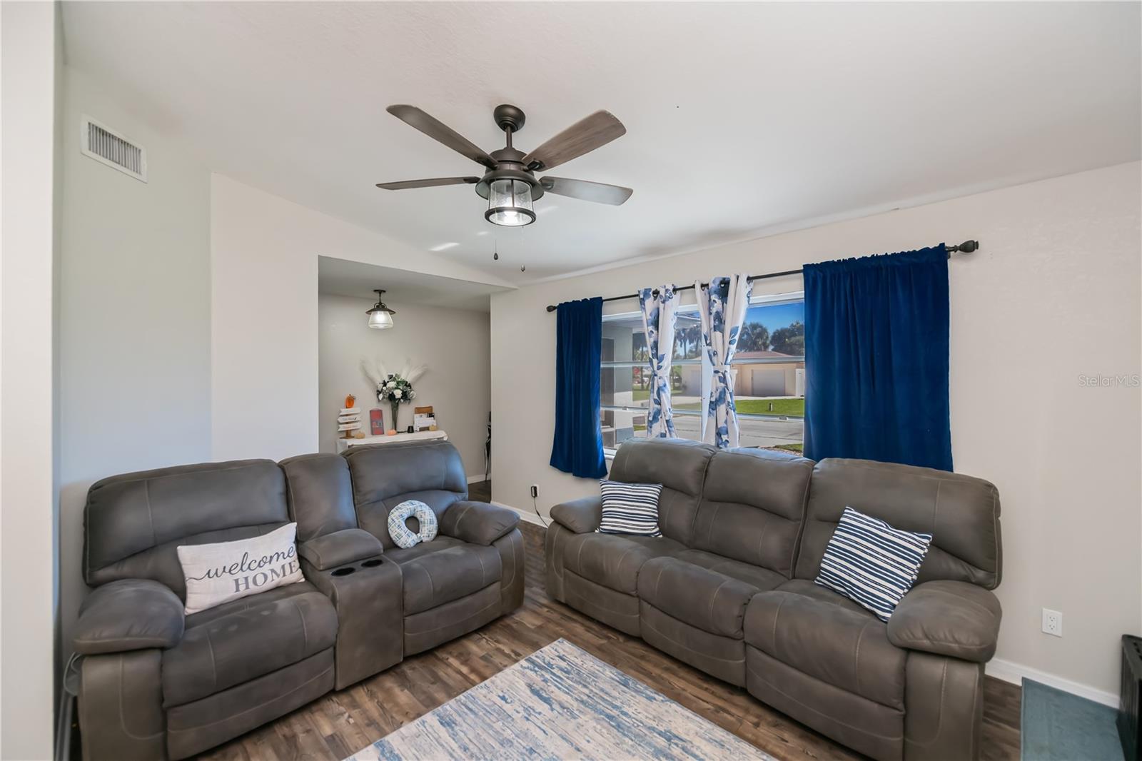 Image 6 of 63 For 18530 Hottelet Circle