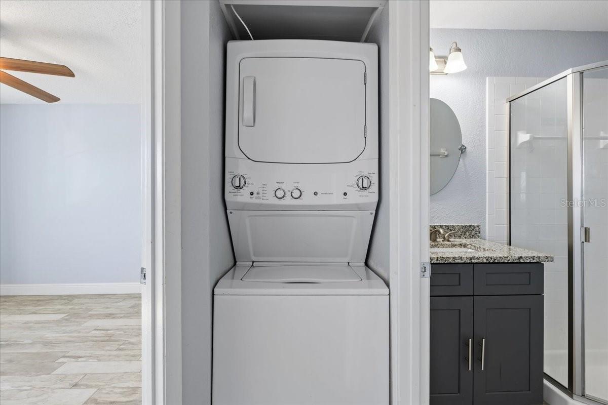 Image 17 of 40 For 25100 Sandhill Boulevard 201