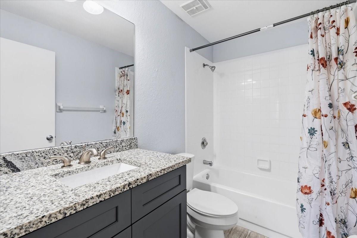 Image 21 of 40 For 25100 Sandhill Boulevard 201