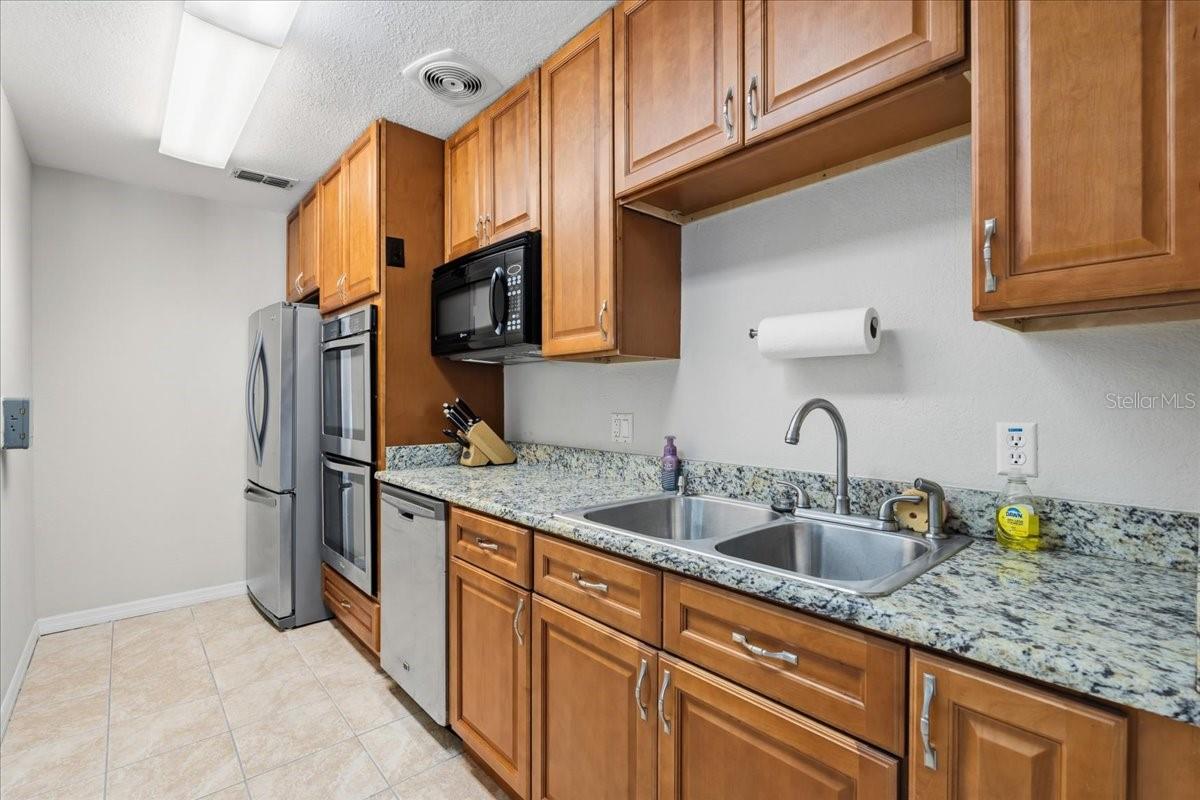 Image 26 of 40 For 25100 Sandhill Boulevard 201