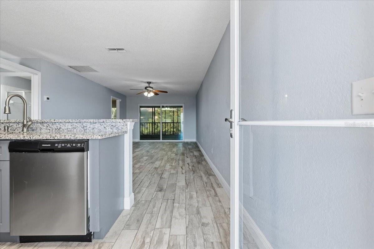 Image 3 of 40 For 25100 Sandhill Boulevard 201