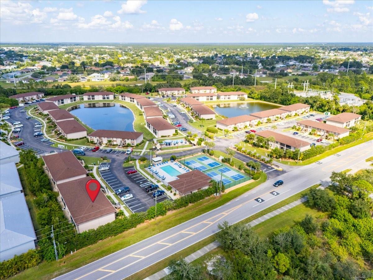 Image 38 of 40 For 25100 Sandhill Boulevard 201