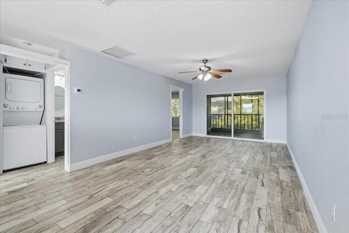 Image 7 of 40 For 25100 Sandhill Boulevard 201