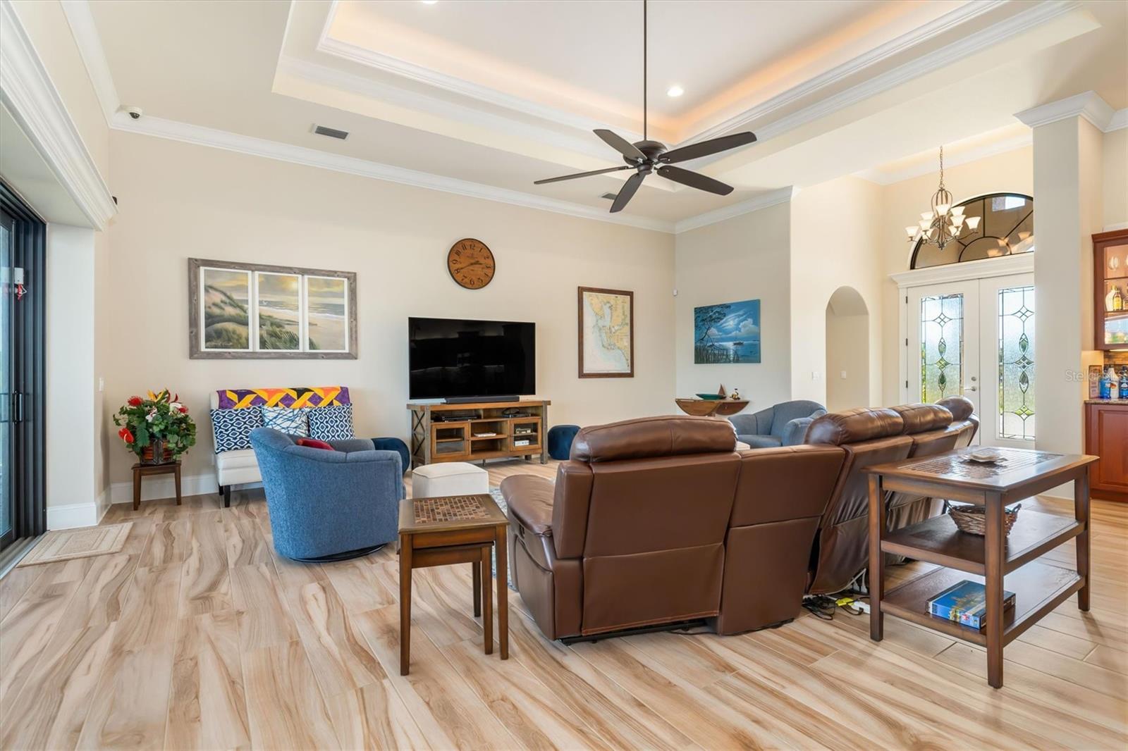 Image 11 of 79 For 15516 Margo Circle