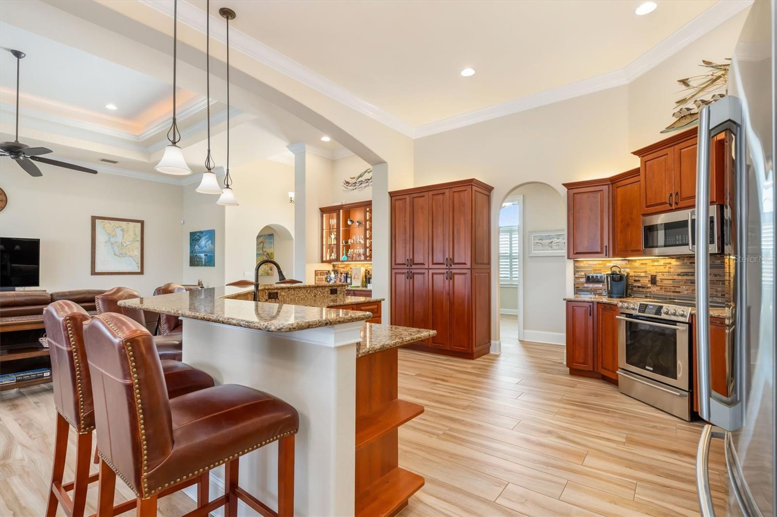 Image 18 of 79 For 15516 Margo Circle