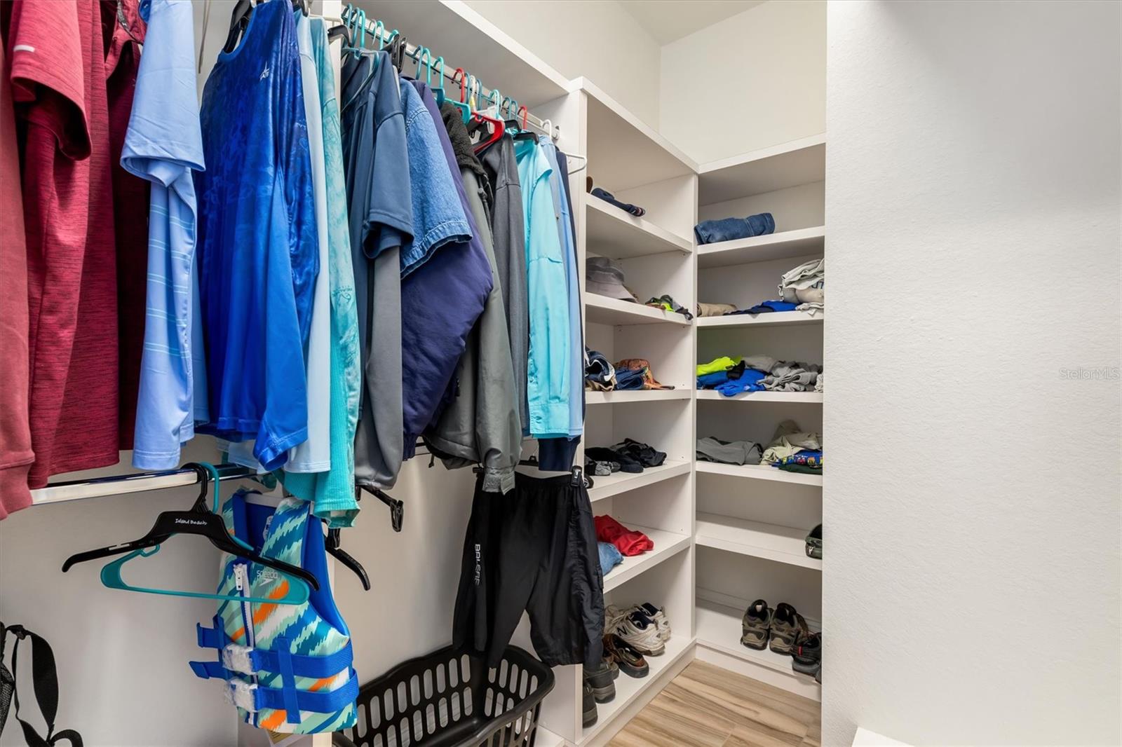 Image 30 of 79 For 15516 Margo Circle