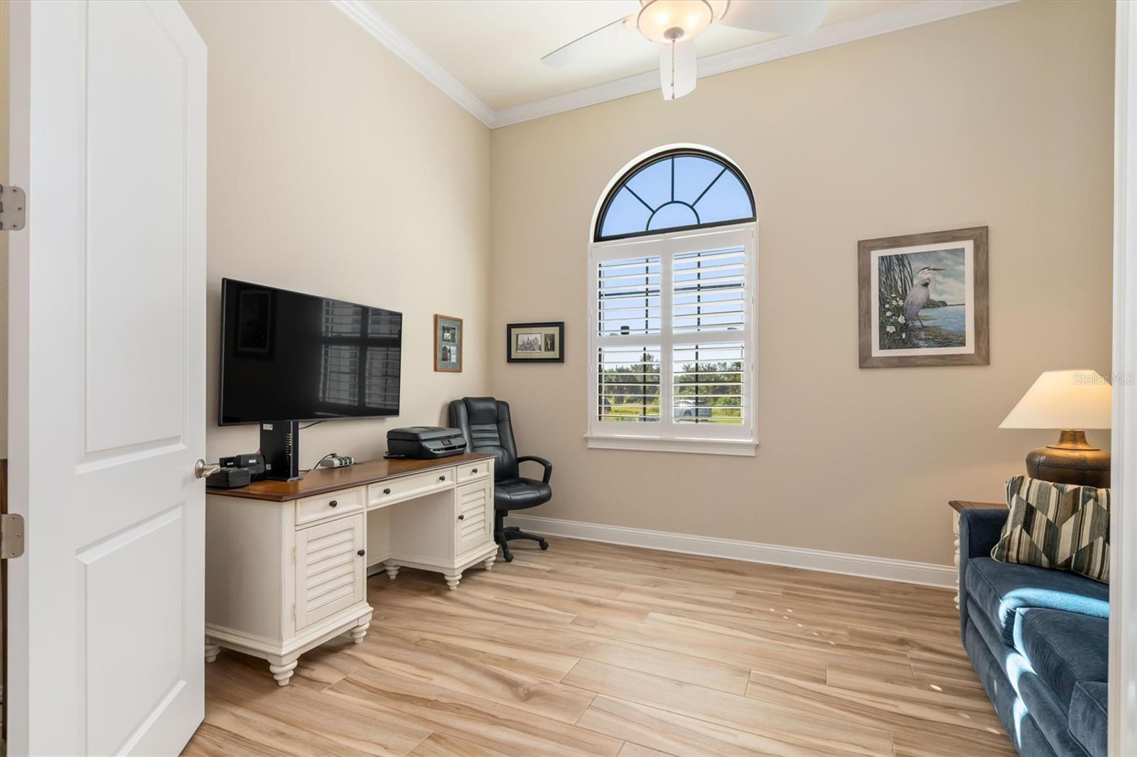 Image 42 of 79 For 15516 Margo Circle