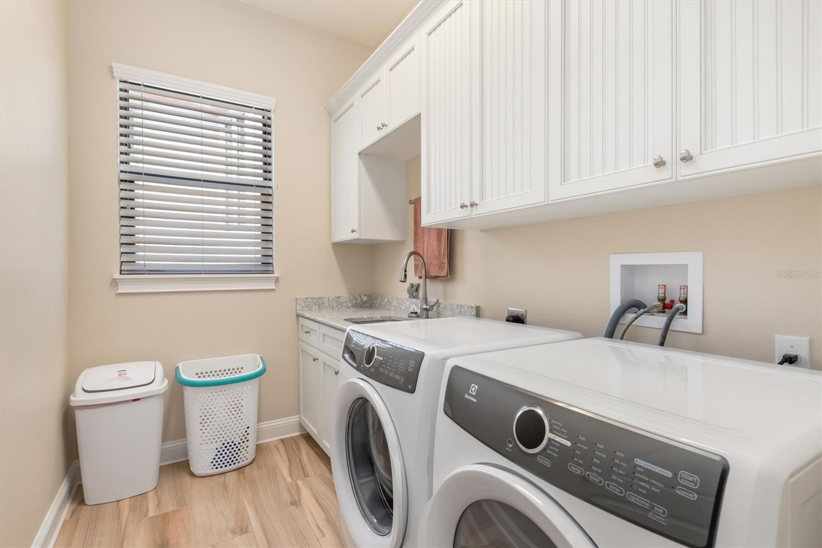 Image 44 of 79 For 15516 Margo Circle