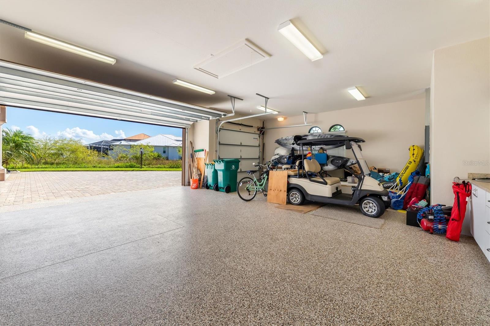 Image 62 of 79 For 15516 Margo Circle