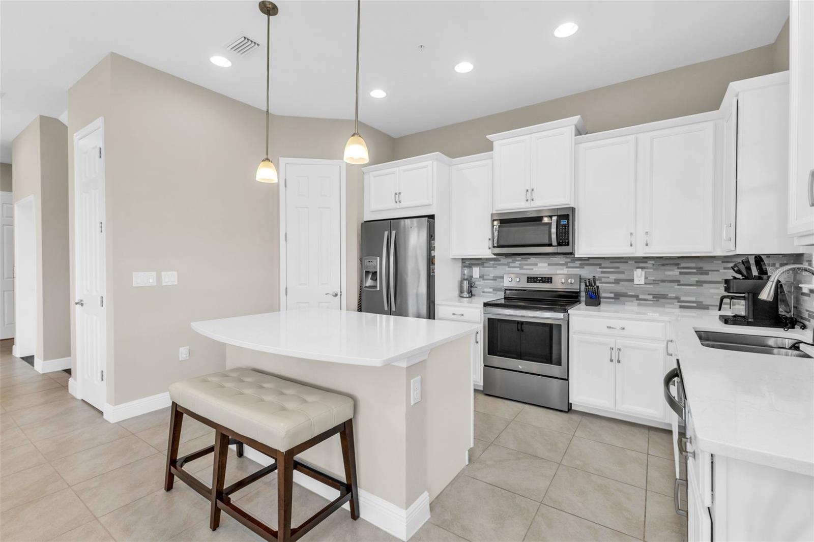 Image 11 of 60 For 10425 Pilothouse Court 132