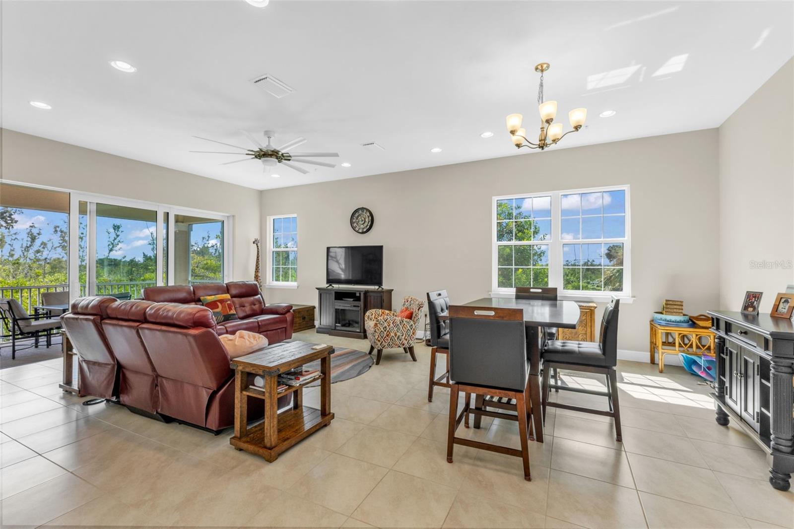 Image 13 of 60 For 10425 Pilothouse Court 132