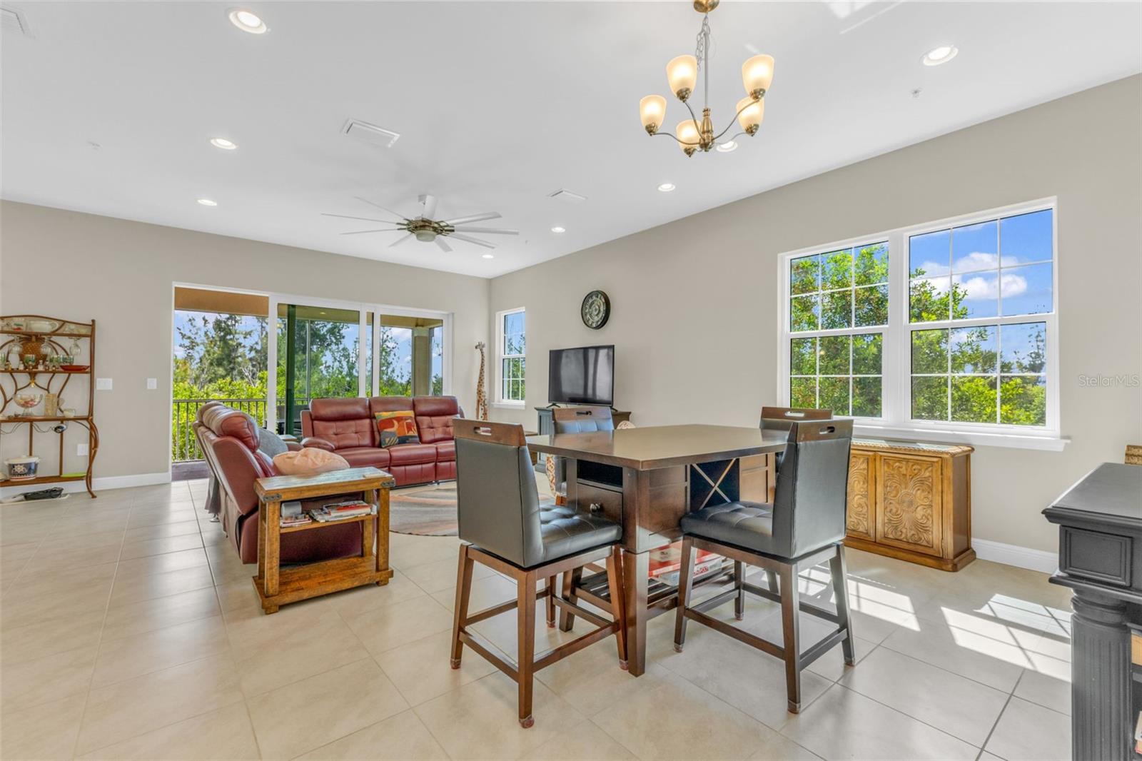 Image 14 of 60 For 10425 Pilothouse Court 132