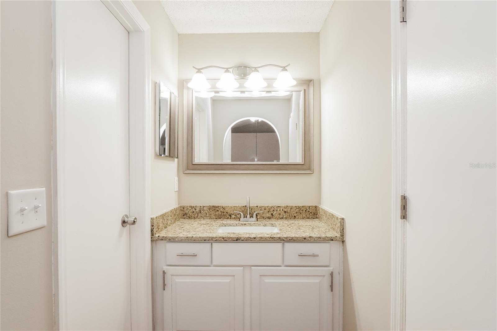 Image 6 of 14 For 10013 Richardson Court