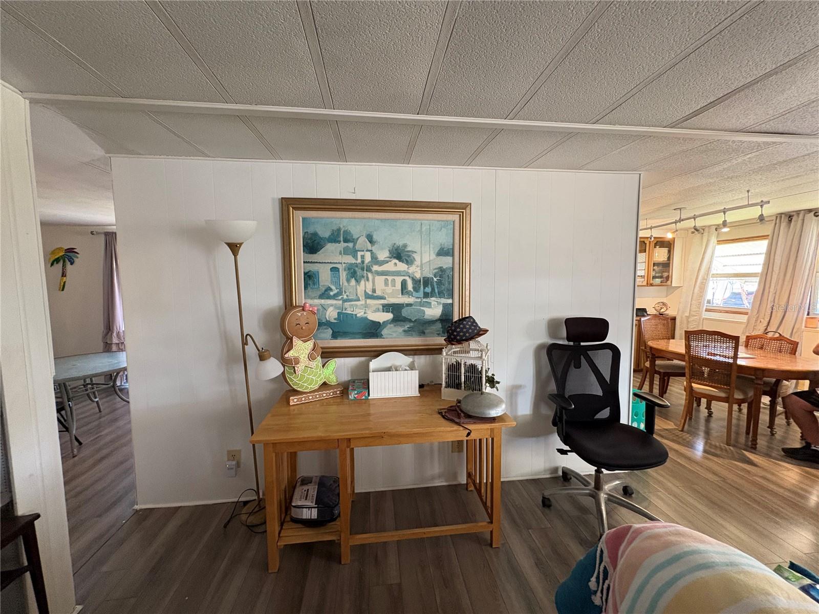 Image 14 of 27 For 5316 53rd Avenue E L8