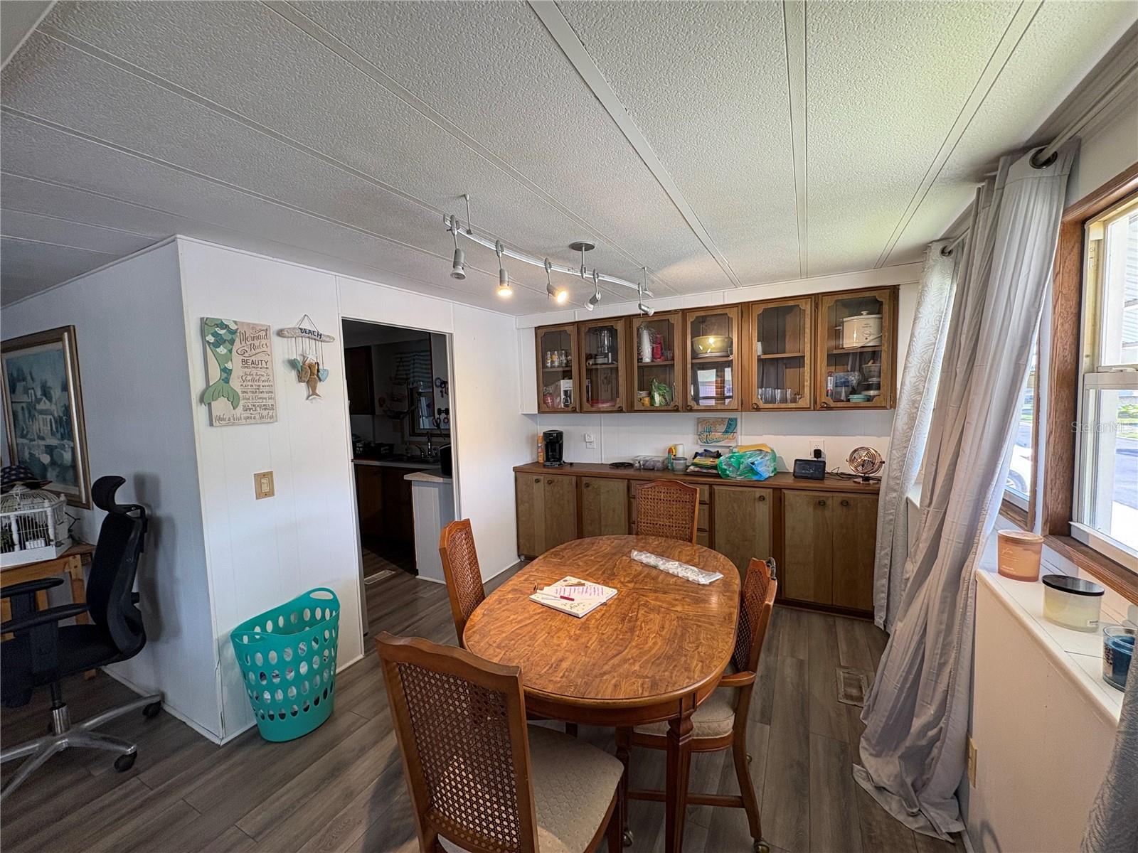 Image 7 of 27 For 5316 53rd Avenue E L8