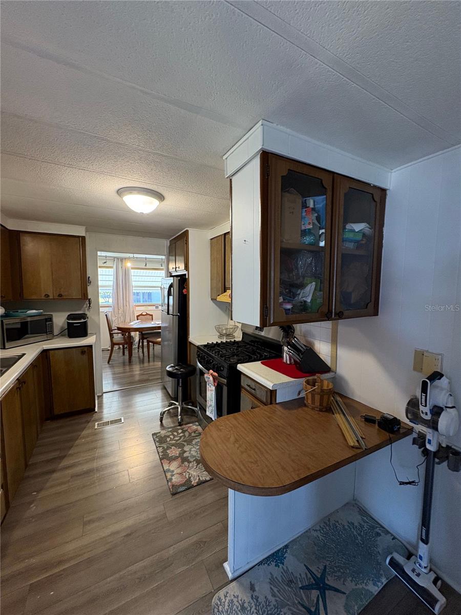 Image 9 of 27 For 5316 53rd Avenue E L8