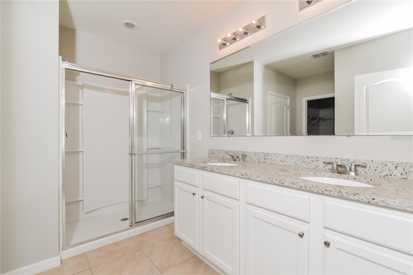 Image 11 of 15 For 1754 Point O Woods Court