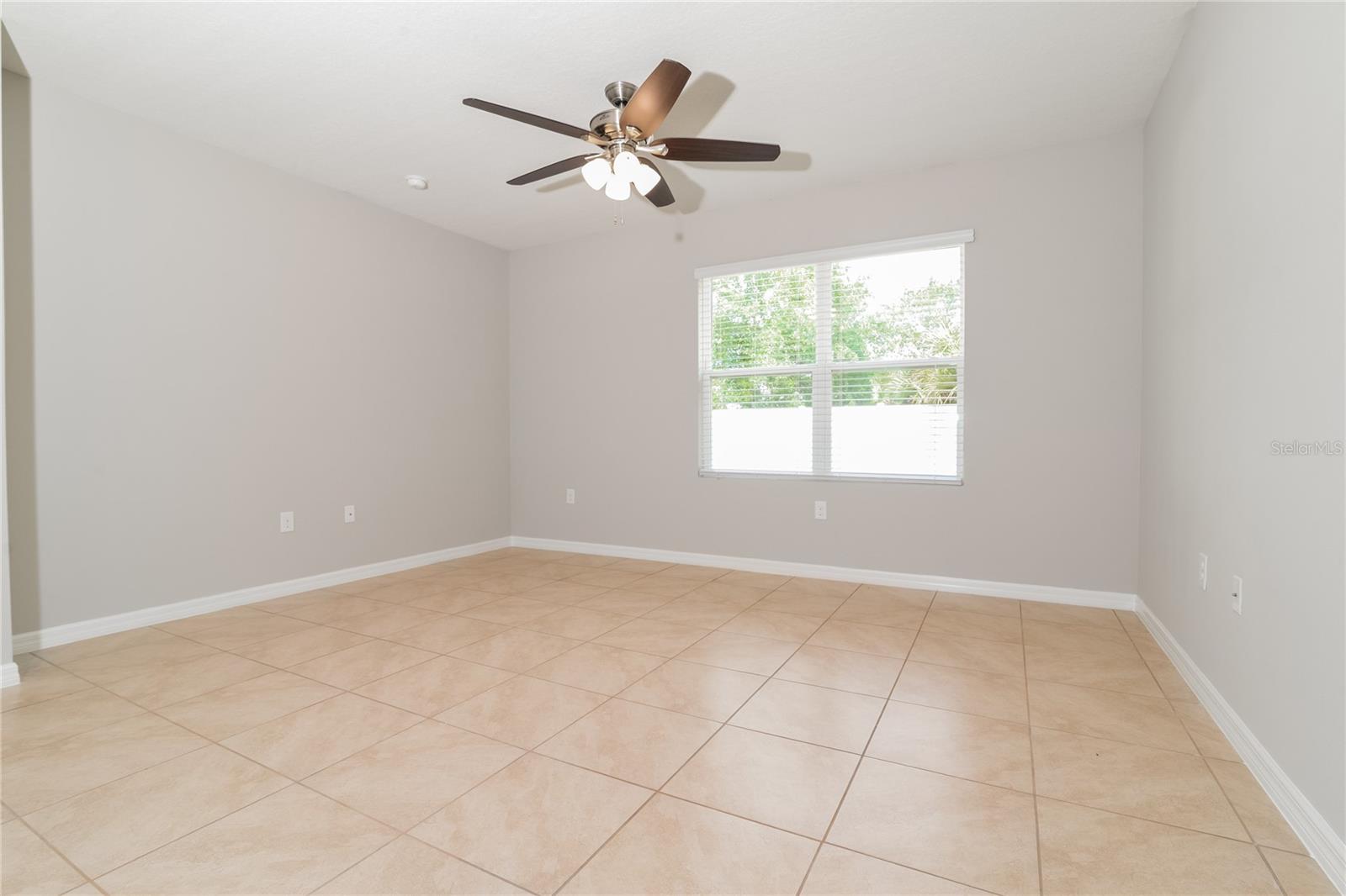 Image 3 of 15 For 1754 Point O Woods Court