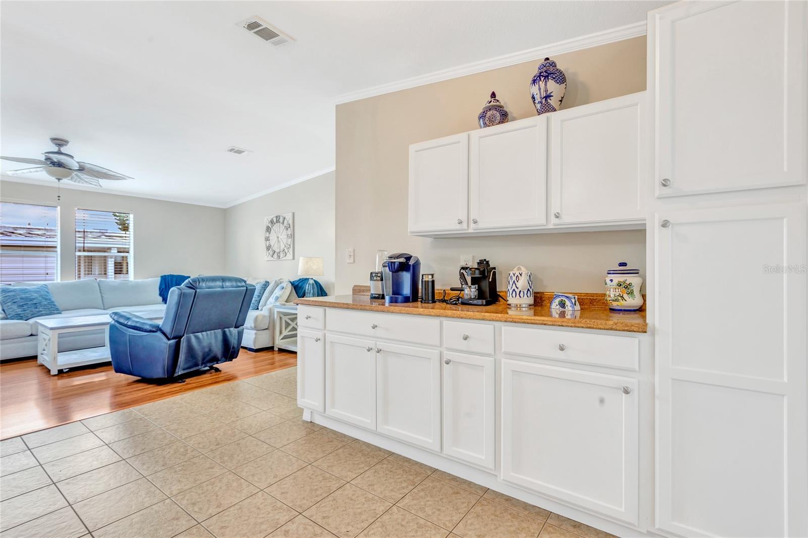 Image 5 of 36 For 2100 Kings Highway 1025