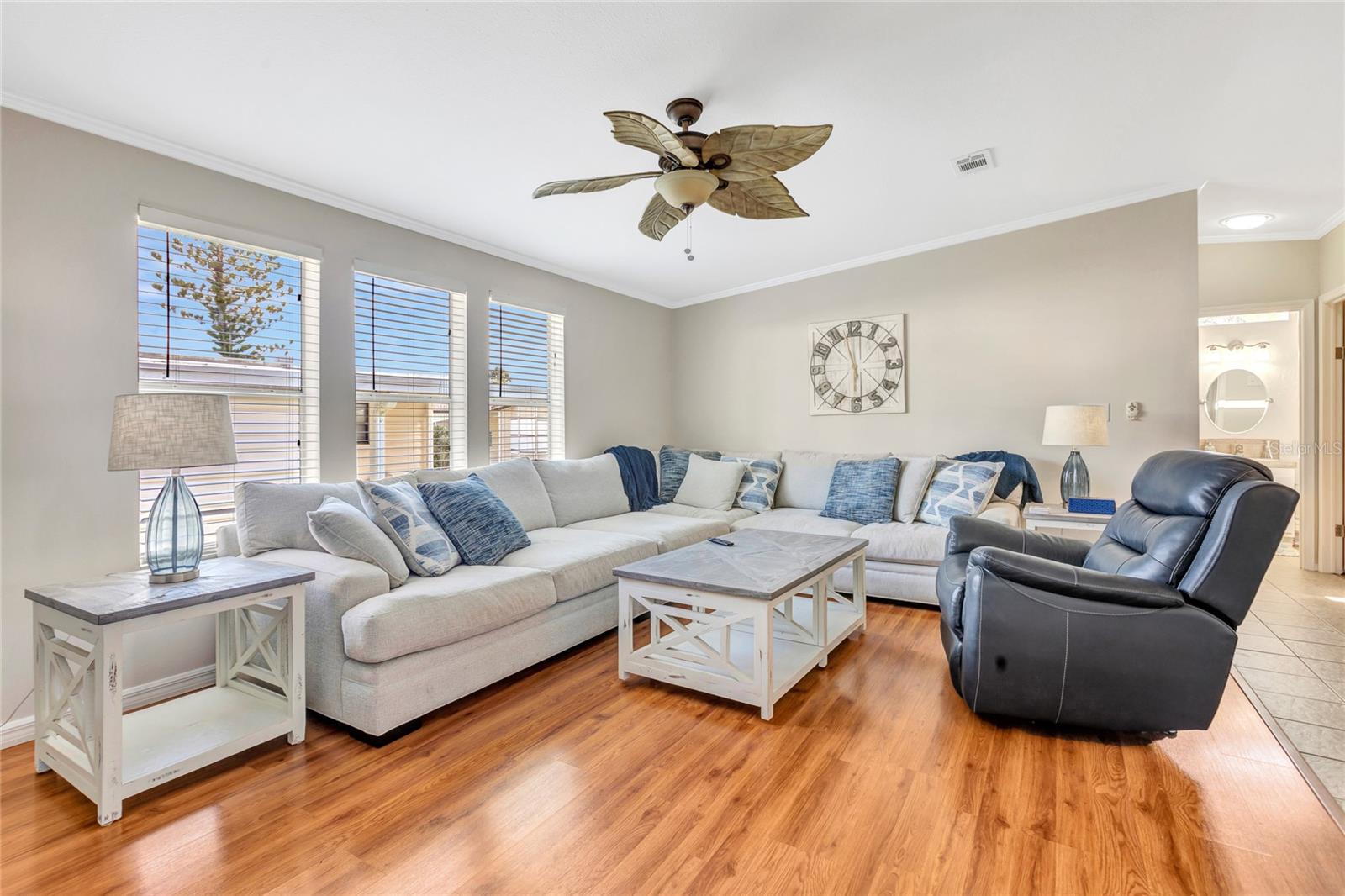 Image 6 of 36 For 2100 Kings Highway 1025