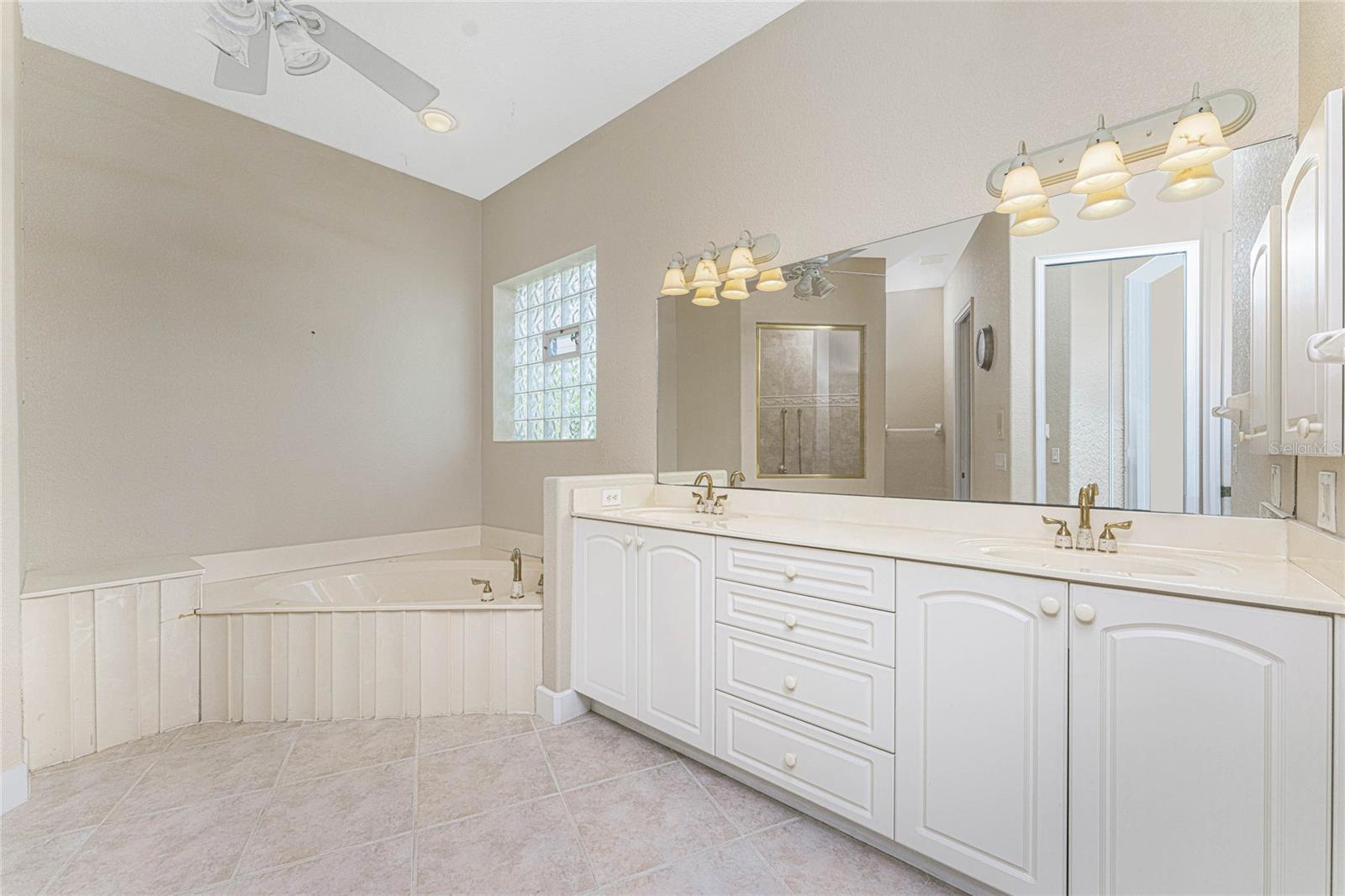 Image 42 of 83 For 3600 Kassandra Drive