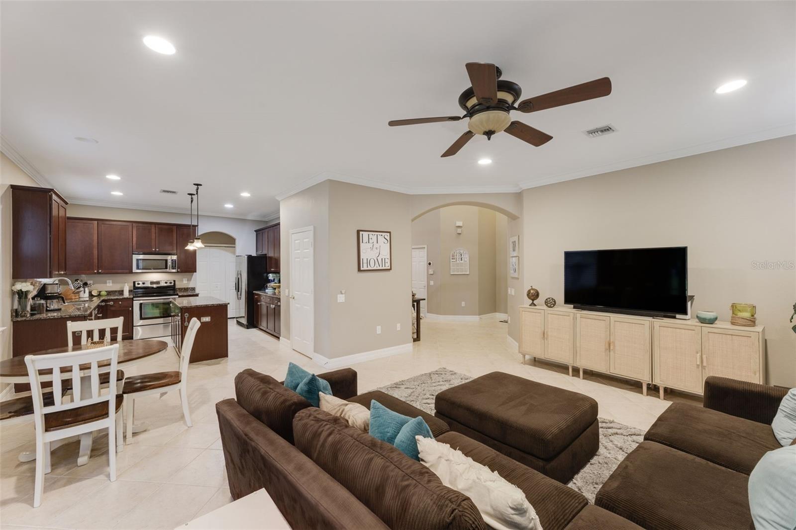 Image 7 of 31 For 9807 Casa Mar Circle