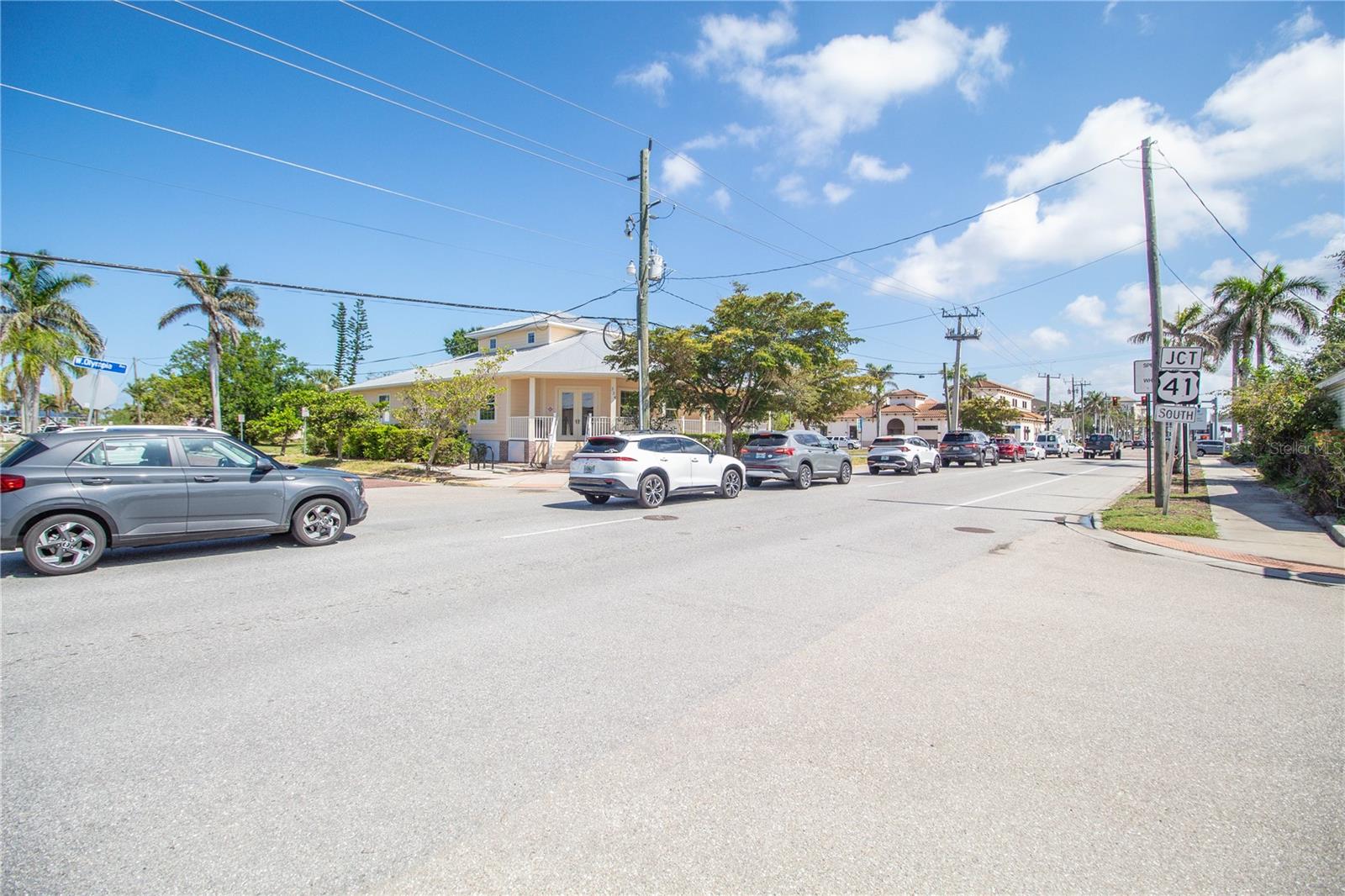 Image 28 of 32 For 334 Olympia Avenue