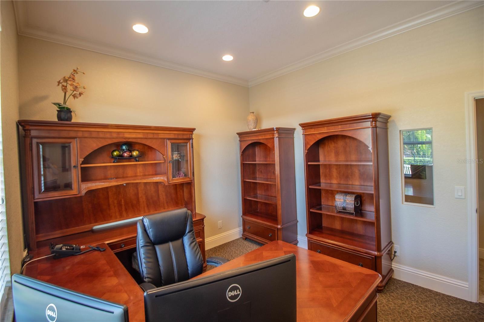 Image 8 of 32 For 334 Olympia Avenue