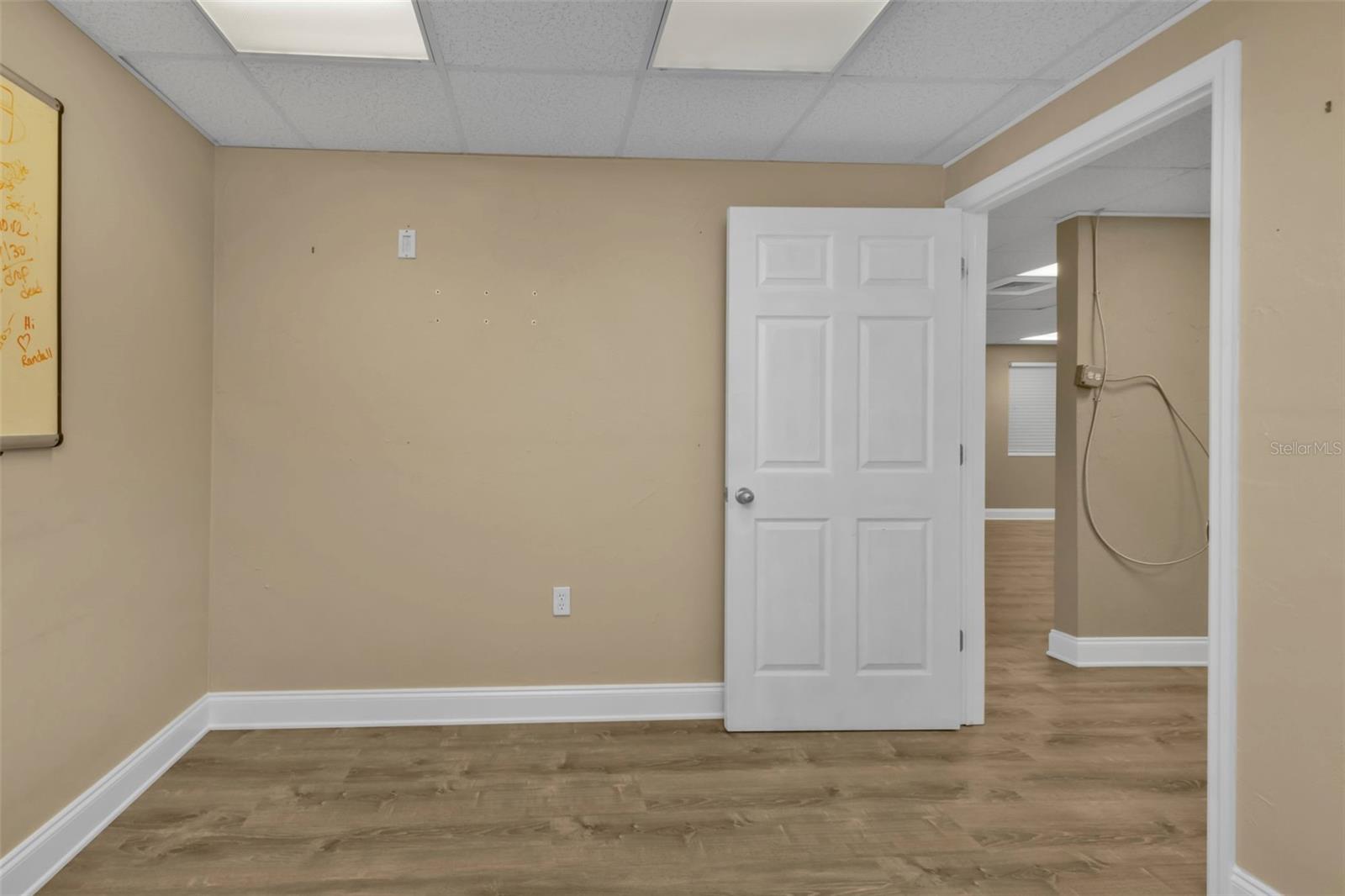 Image 27 of 40 For 128 Charlotte Avenue 117b