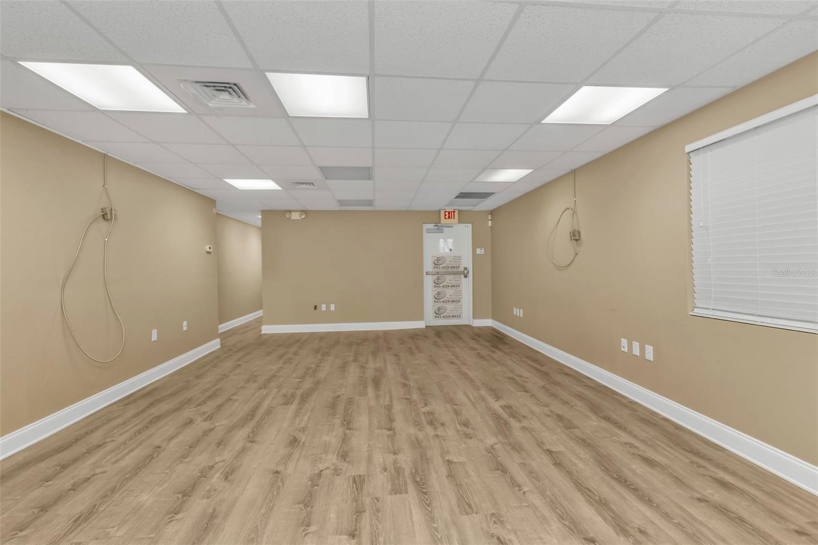 Image 30 of 40 For 128 Charlotte Avenue 117b