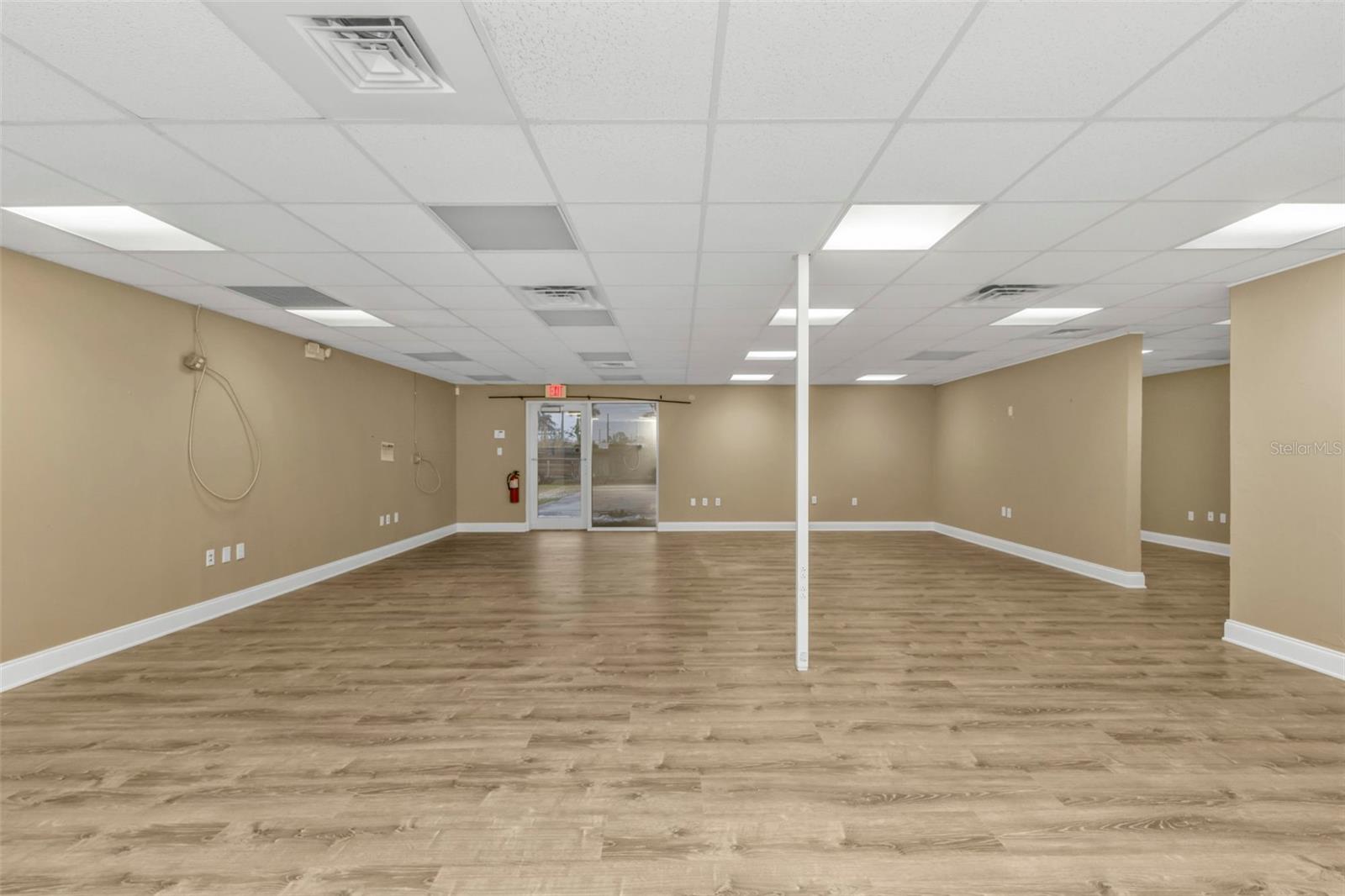 Image 31 of 40 For 128 Charlotte Avenue 117b