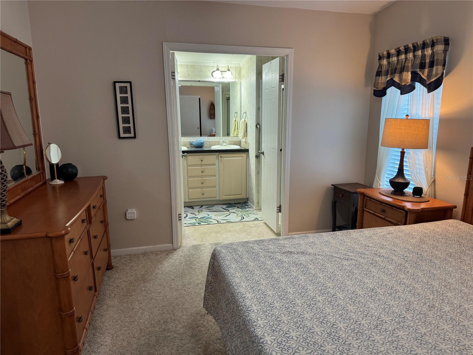 Image 17 of 38 For 10303 Burnt Store Road 245