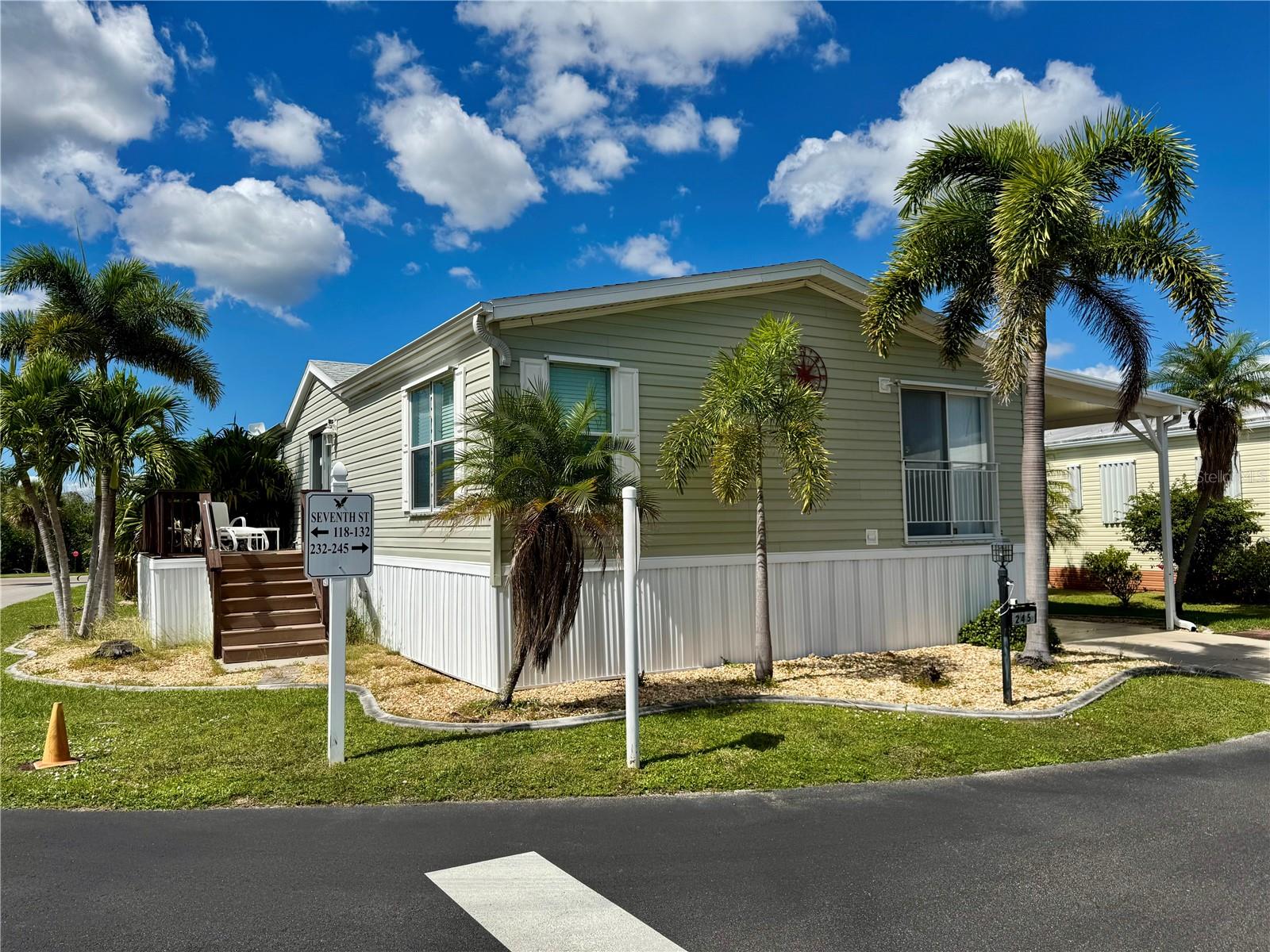 Image 30 of 38 For 10303 Burnt Store Road 245