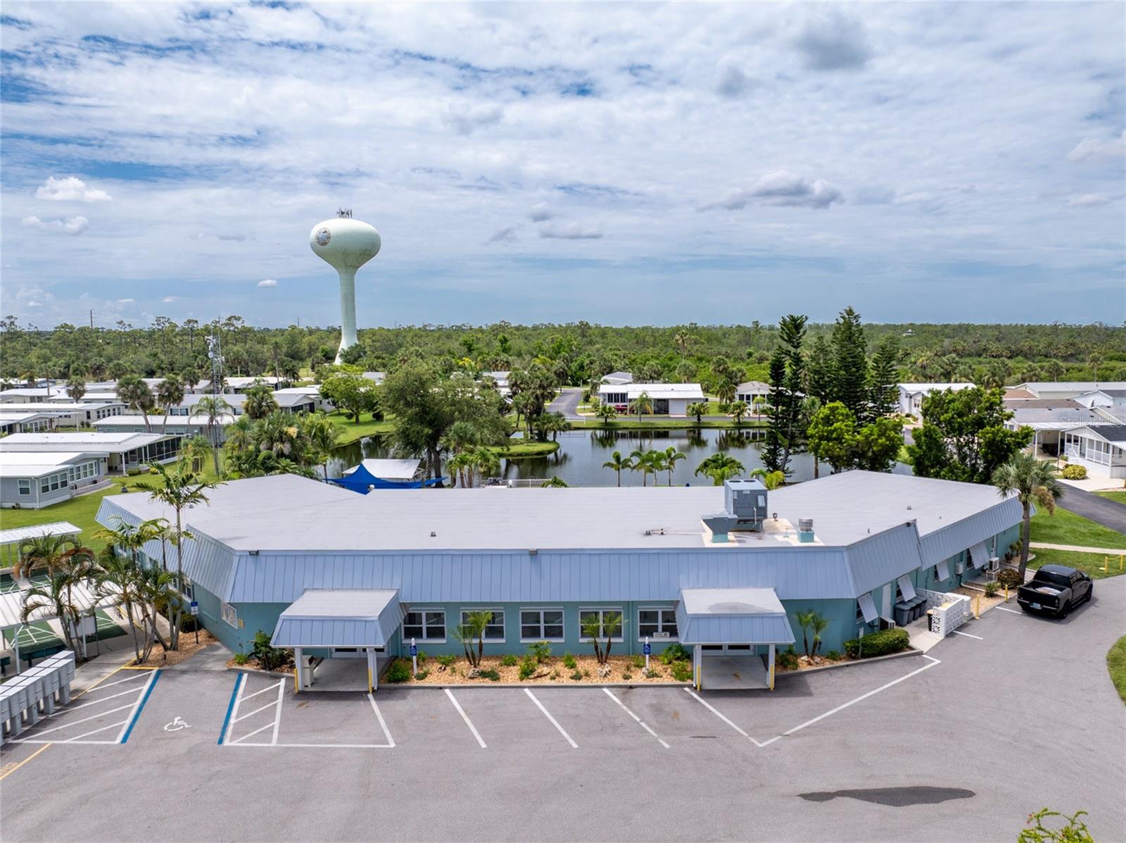 Image 33 of 38 For 10303 Burnt Store Road 245