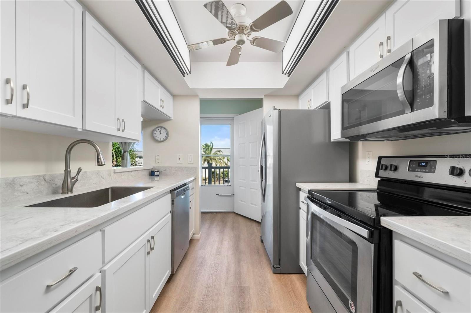 Image 12 of 64 For 22375 Edgewater Drive 234