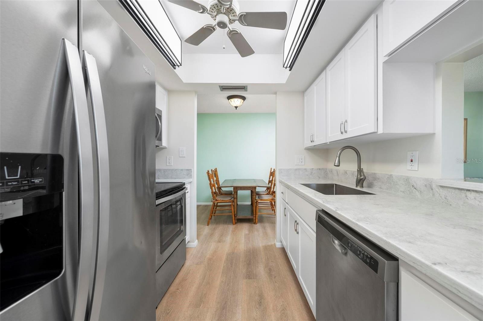 Image 14 of 64 For 22375 Edgewater Drive 234