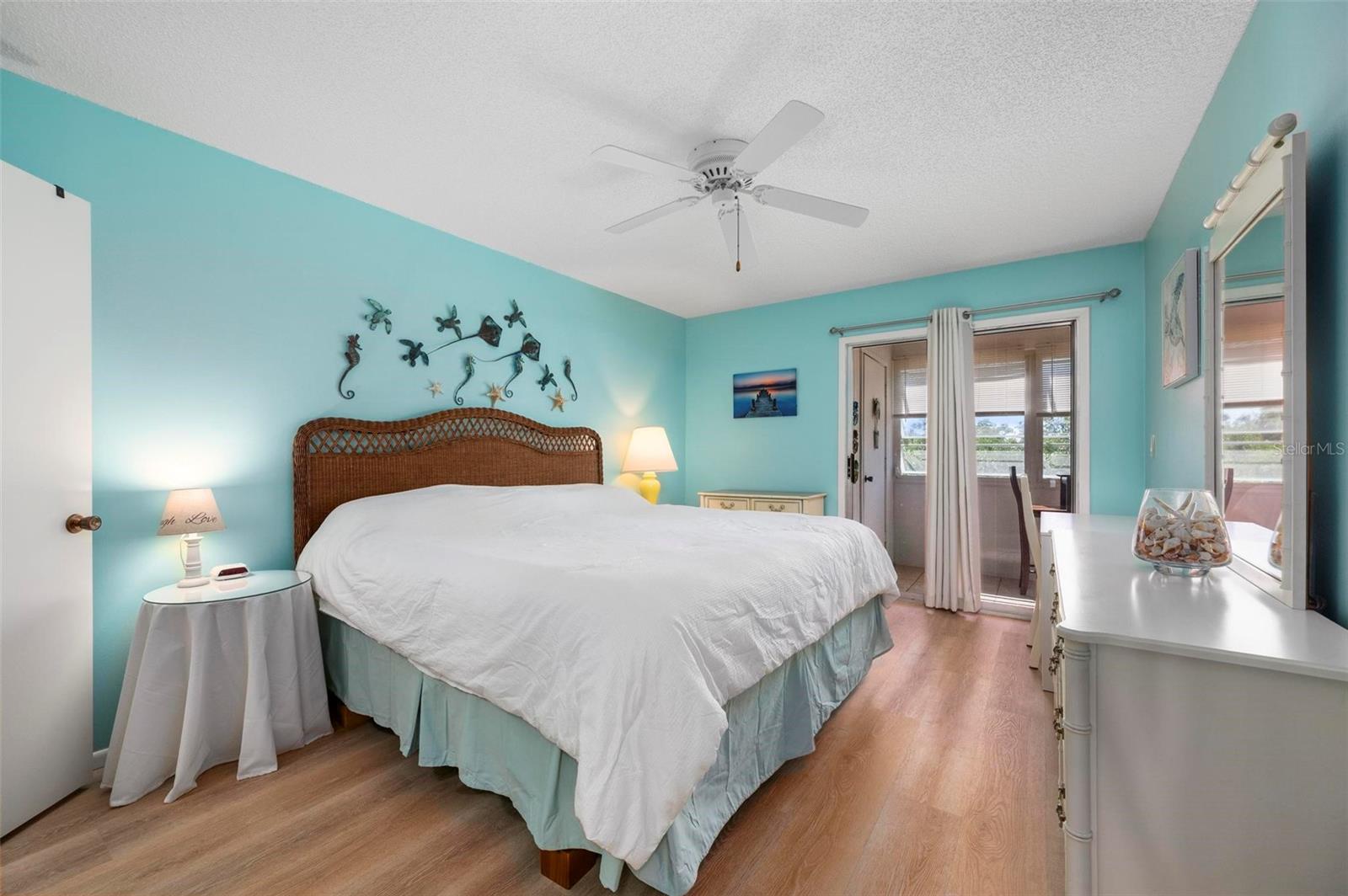 Image 16 of 64 For 22375 Edgewater Drive 234