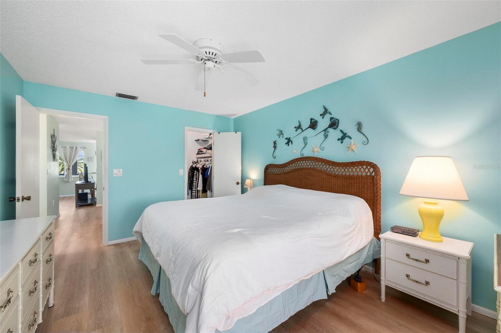 Image 18 of 64 For 22375 Edgewater Drive 234