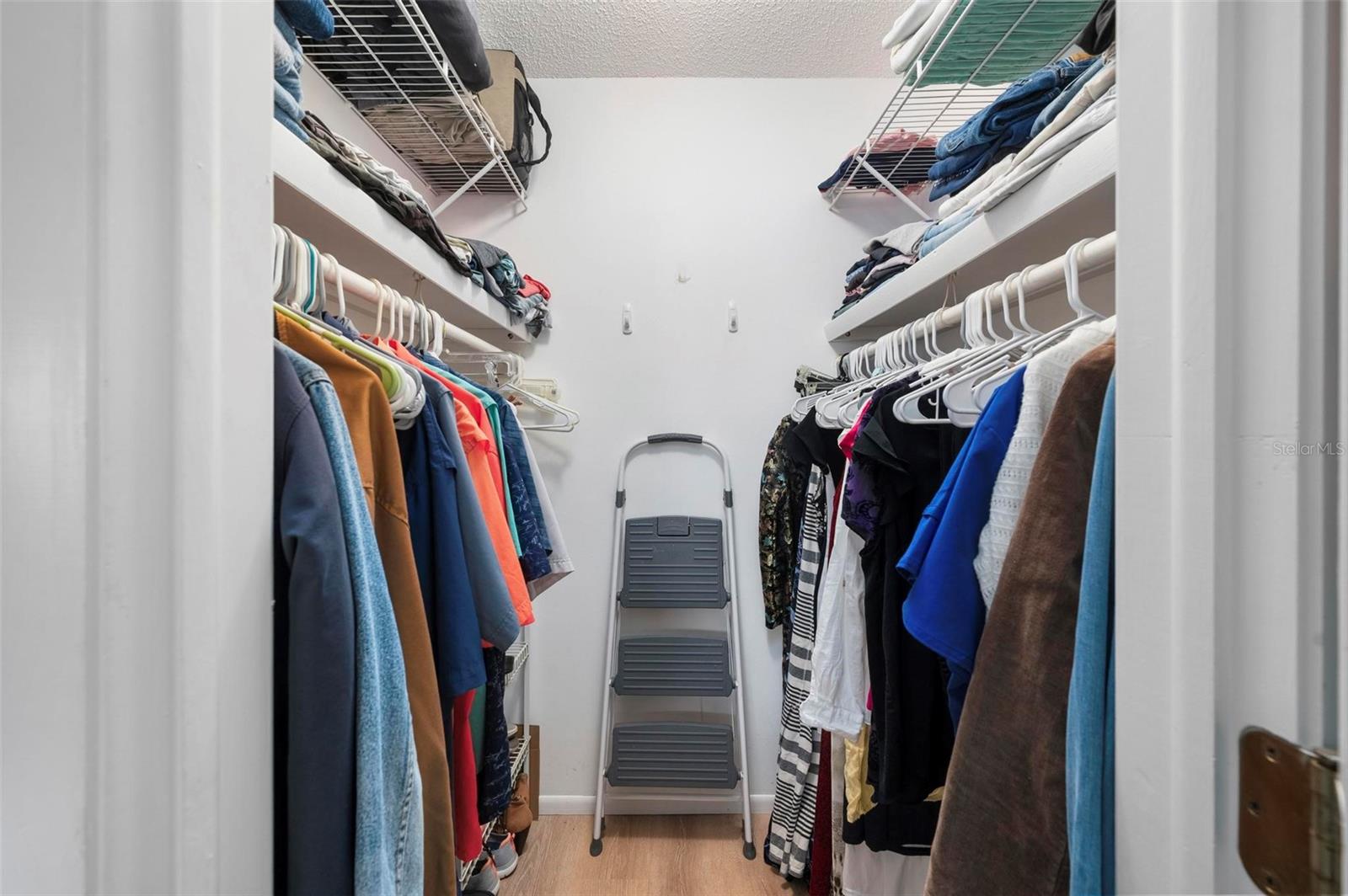 Image 19 of 64 For 22375 Edgewater Drive 234