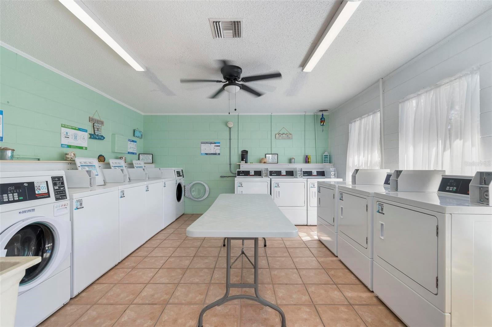 Image 29 of 64 For 22375 Edgewater Drive 234