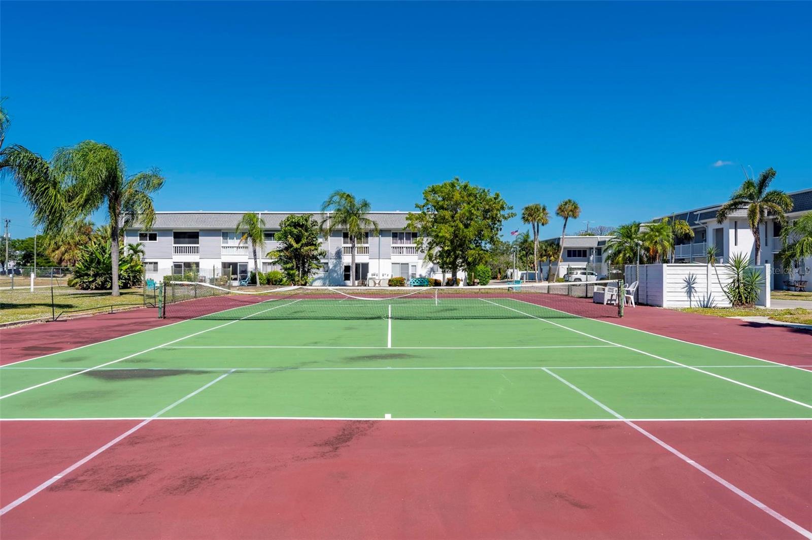 Image 35 of 64 For 22375 Edgewater Drive 234