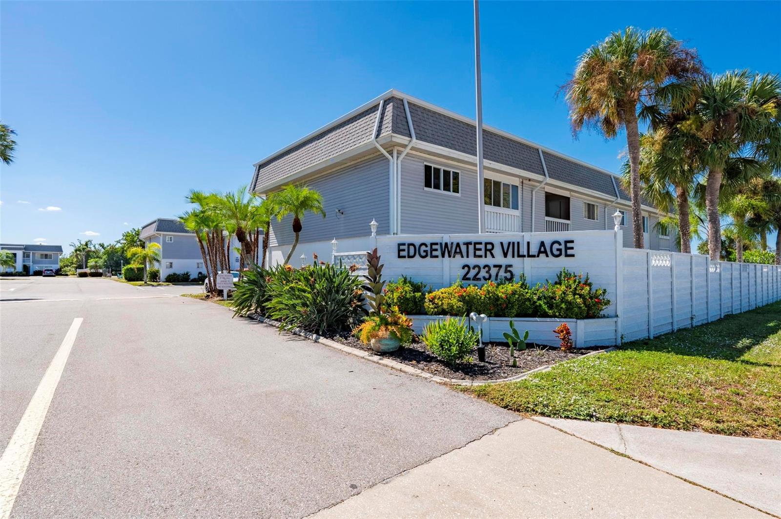 Image 40 of 64 For 22375 Edgewater Drive 234